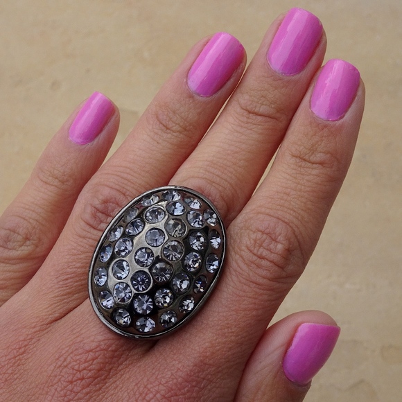 Oval Gunmetal & Light Purple Crystal Big Statement Ring Size 7 - Picture 7 of 8